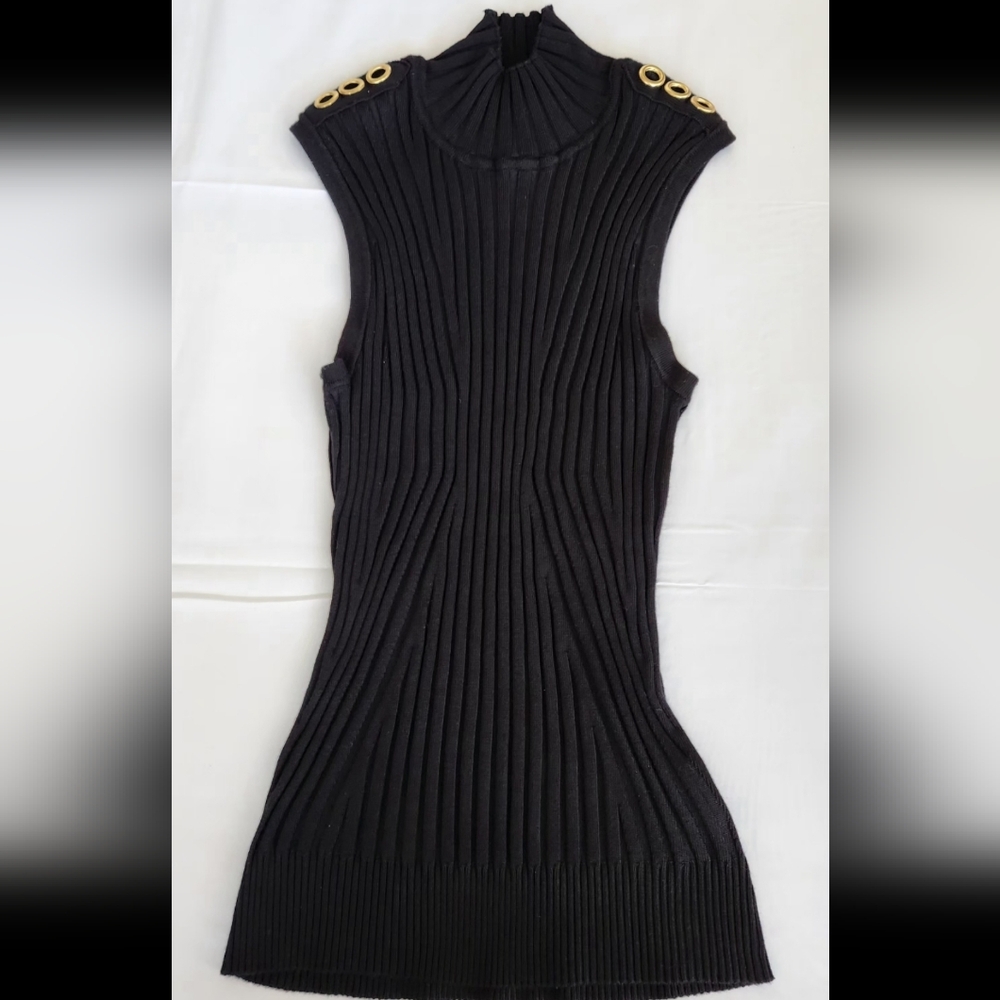 Rafiana Ribbed Sleeveless Top with Gold Accents Small